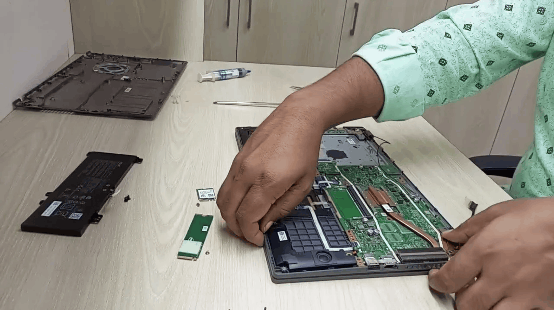 Asus Service Center in Chanakya Palace