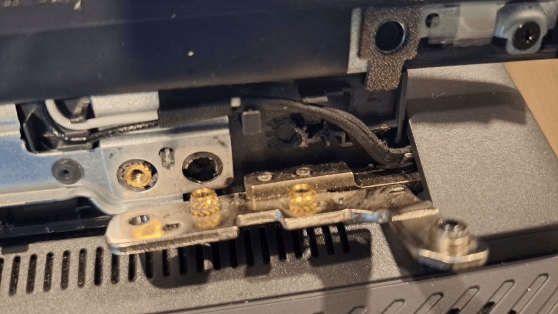 Dell Laptop Hinges Repair in Karol Bagh