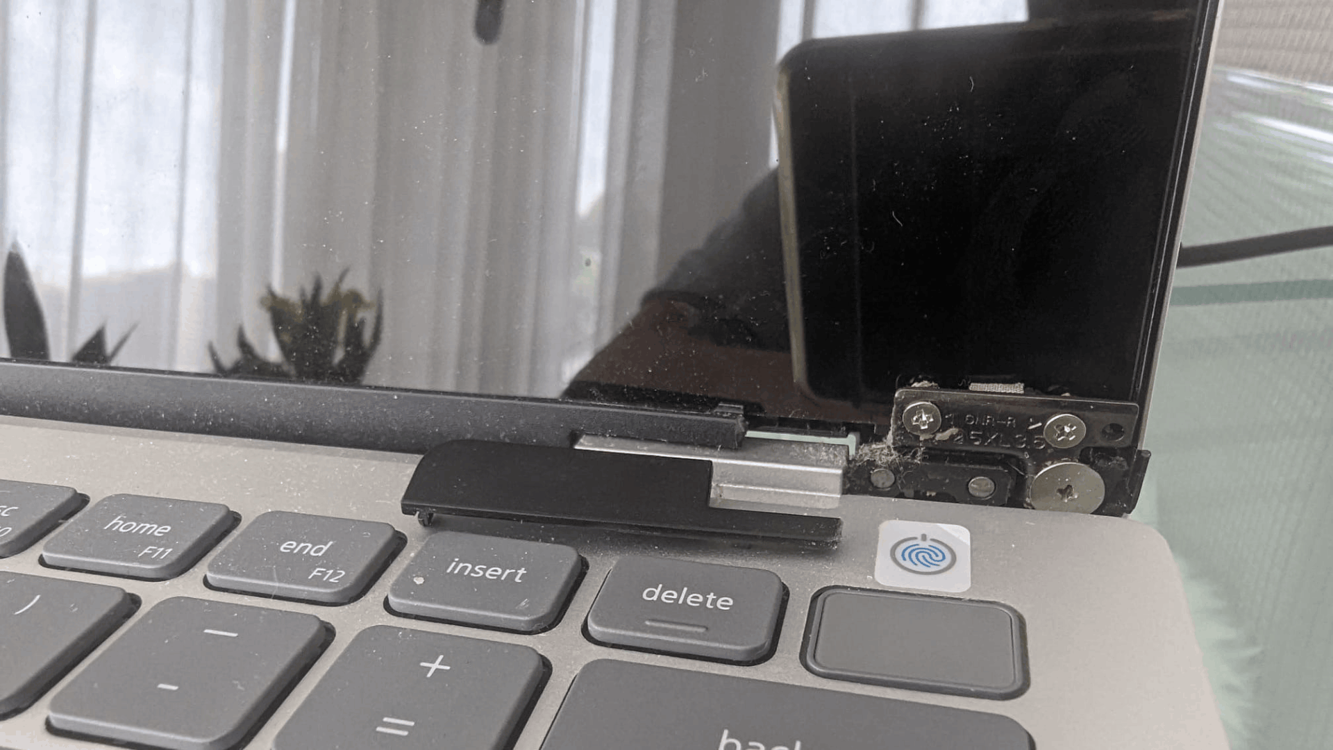 Dell Laptop Hinges Repair in Vasant Vihar