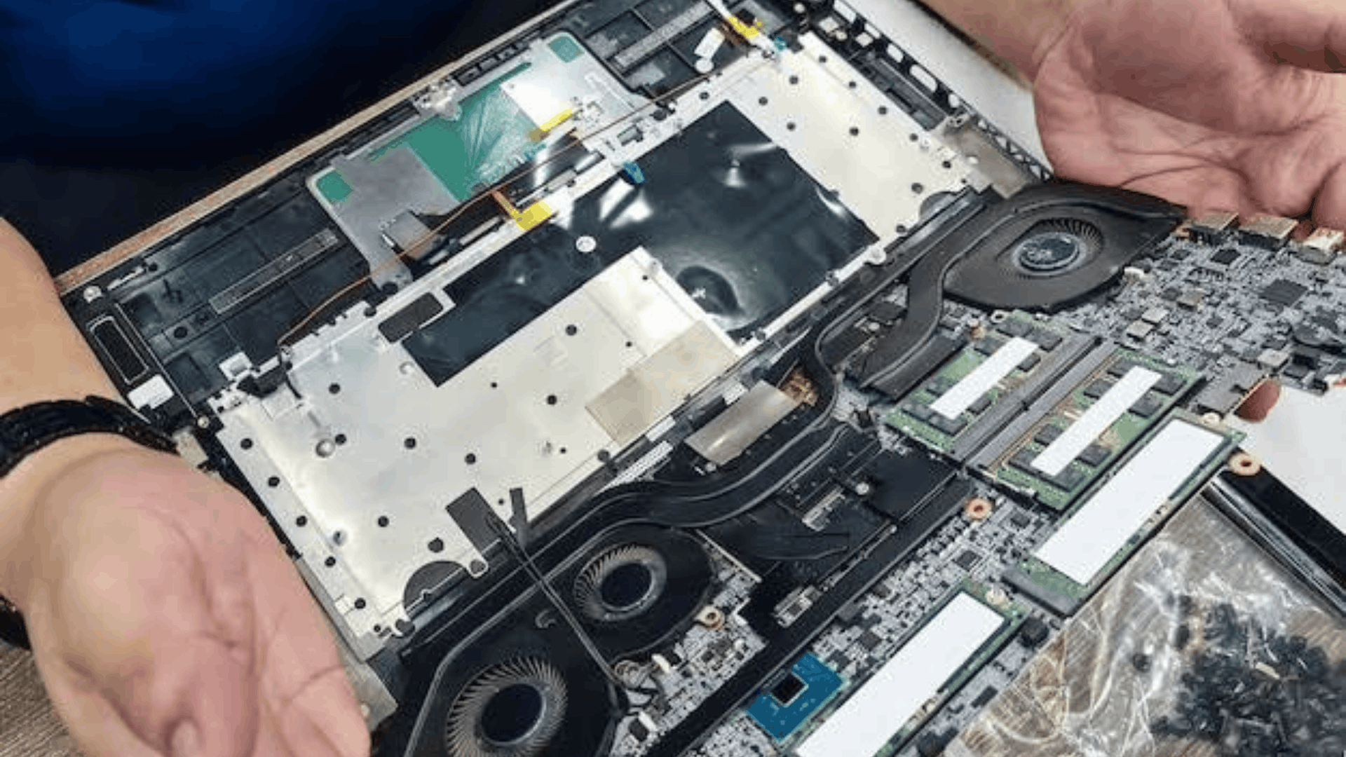 Dell Laptop Motherboard Repair in Mayur Vihar Phase 1