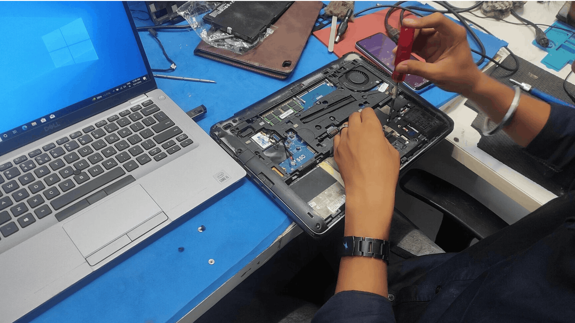 HP Laptop Service in  Janak Puri