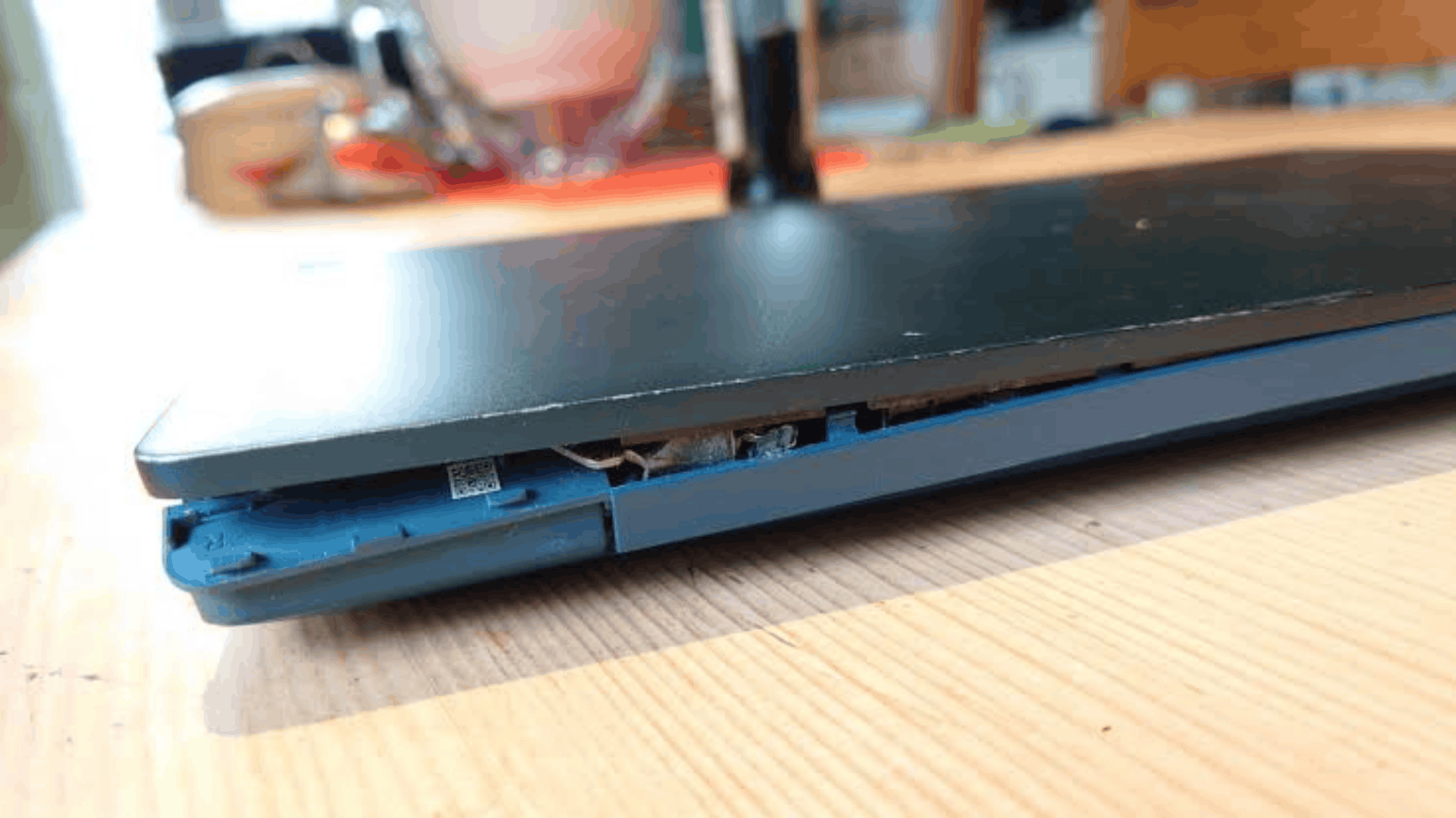 Lenovo Laptop Hinges Repair in Delhi