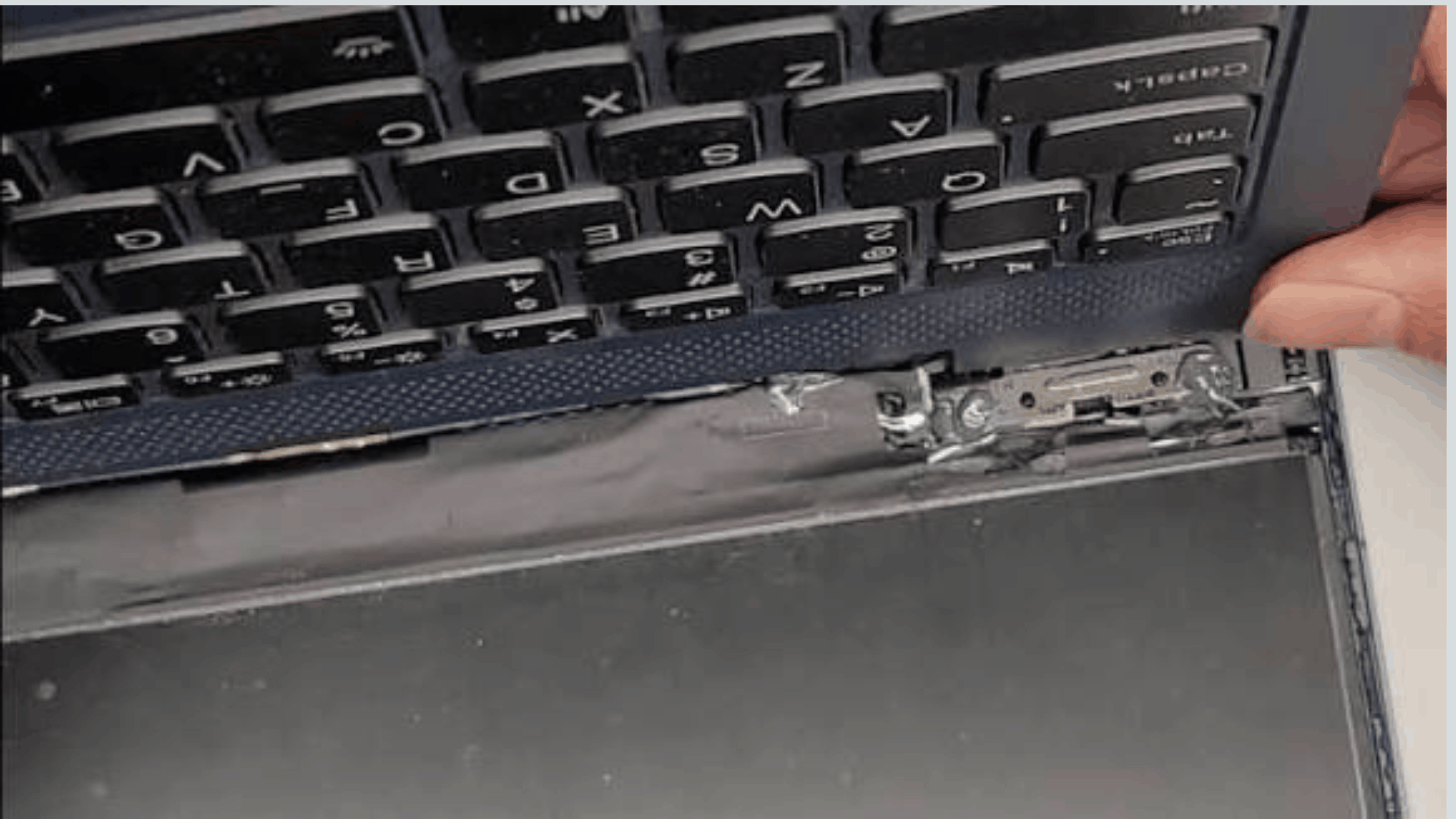 Lenovo Laptop Hinges Repair in Karol Bagh