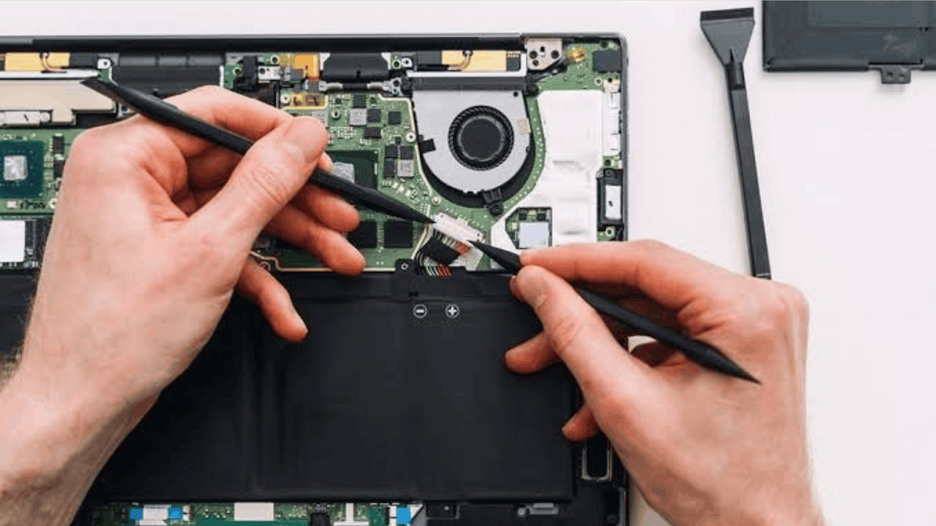 Lenovo Laptop Service in Delhi Cantt